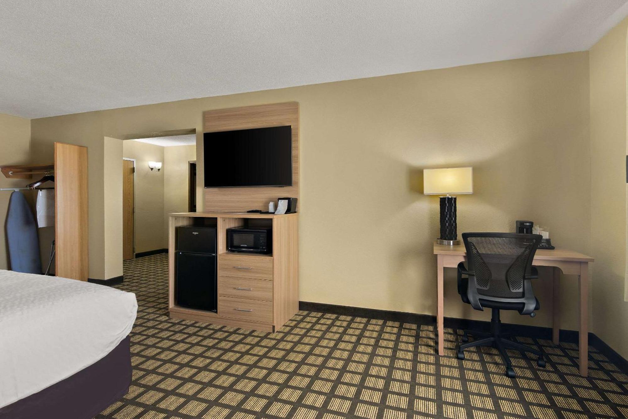Clarion Pointe Bloomington-Normal Near I-55 And University Exteriör bild