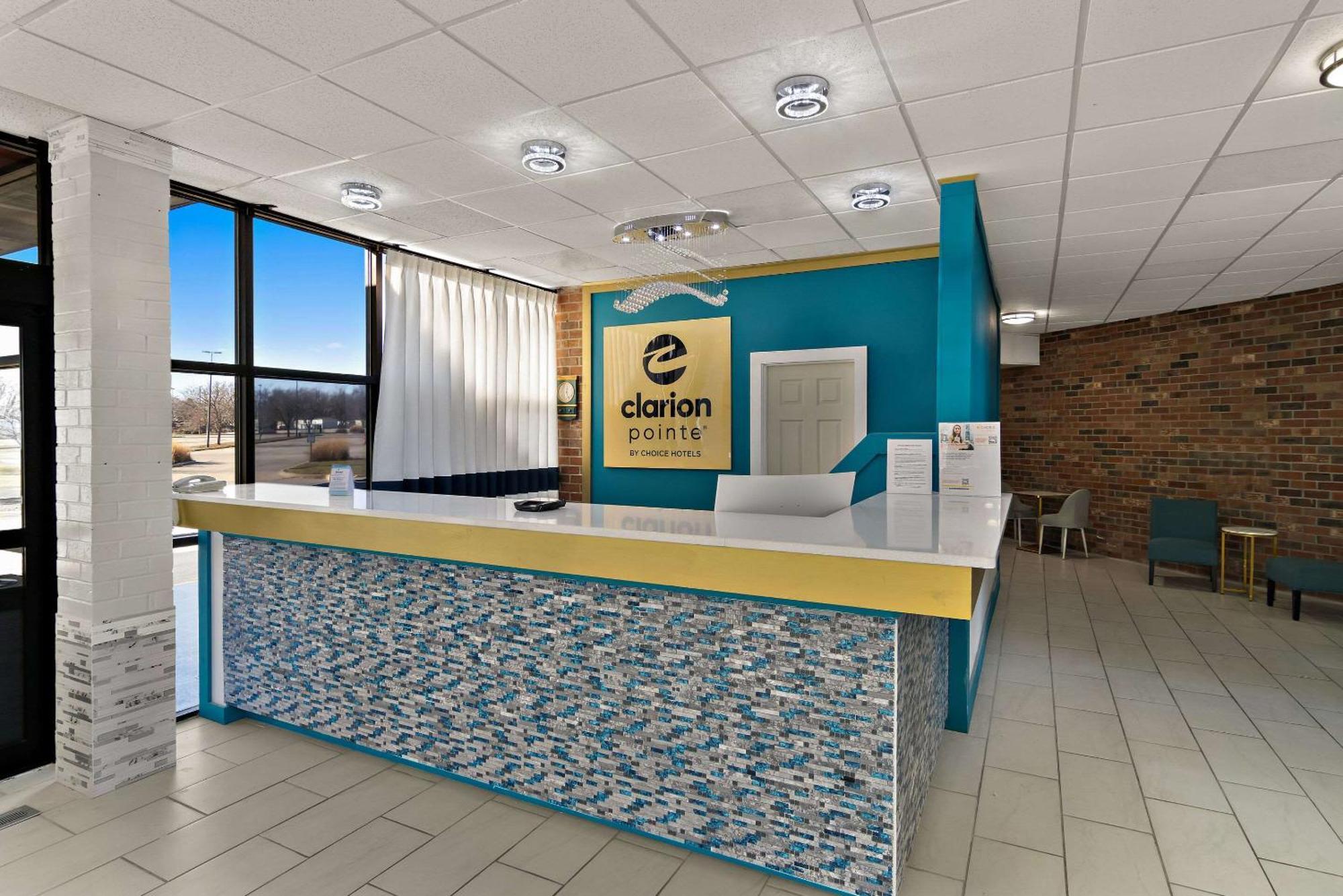 Clarion Pointe Bloomington-Normal Near I-55 And University Exteriör bild