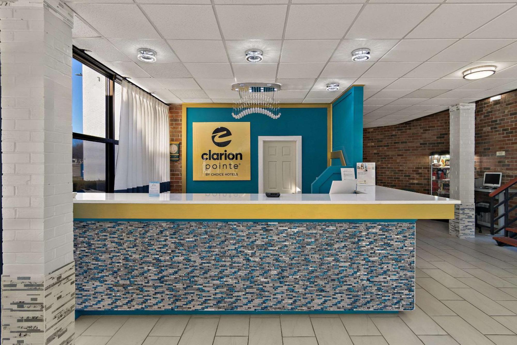 Clarion Pointe Bloomington-Normal Near I-55 And University Exteriör bild