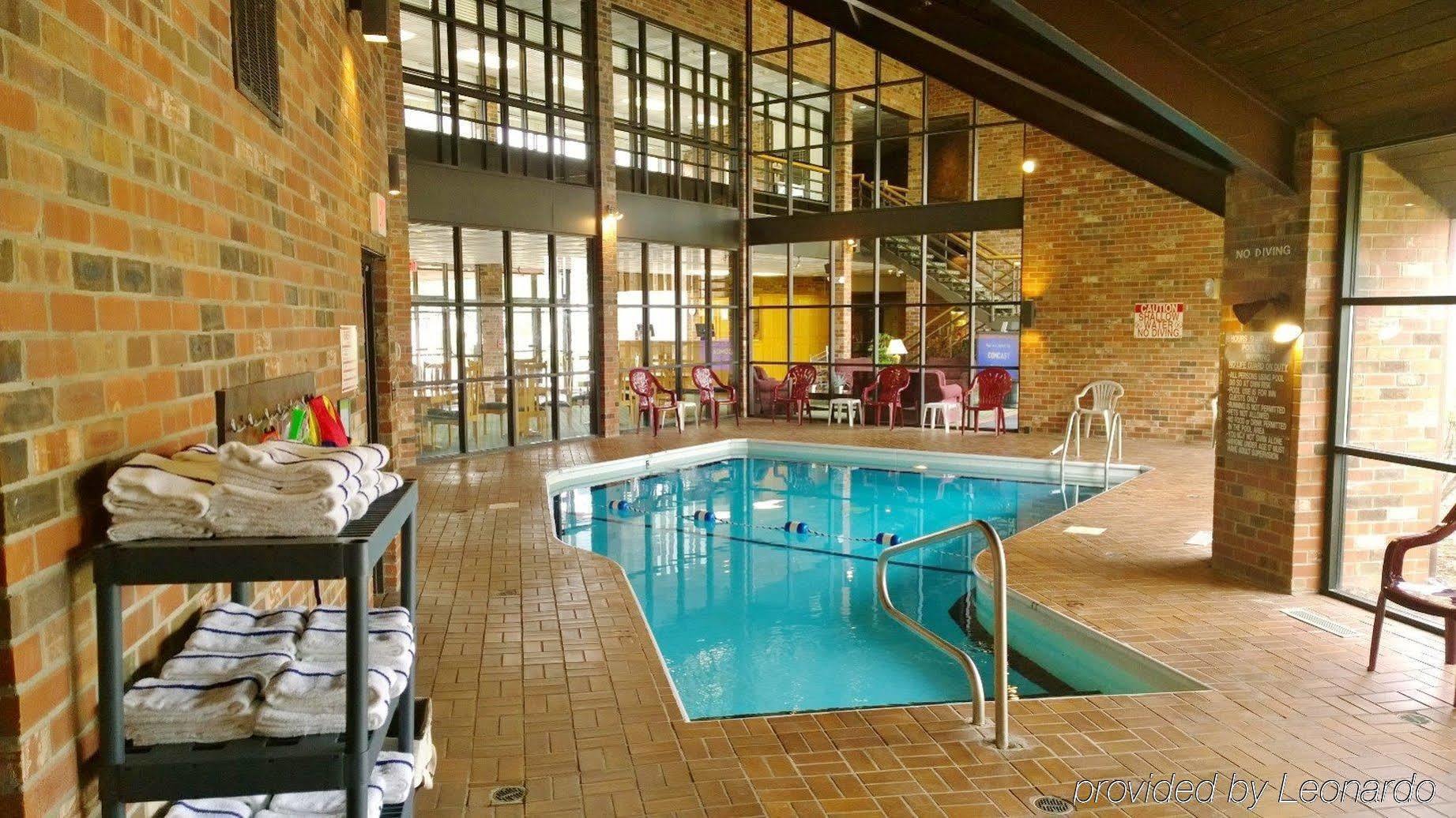 Clarion Pointe Bloomington-Normal Near I-55 And University Exteriör bild